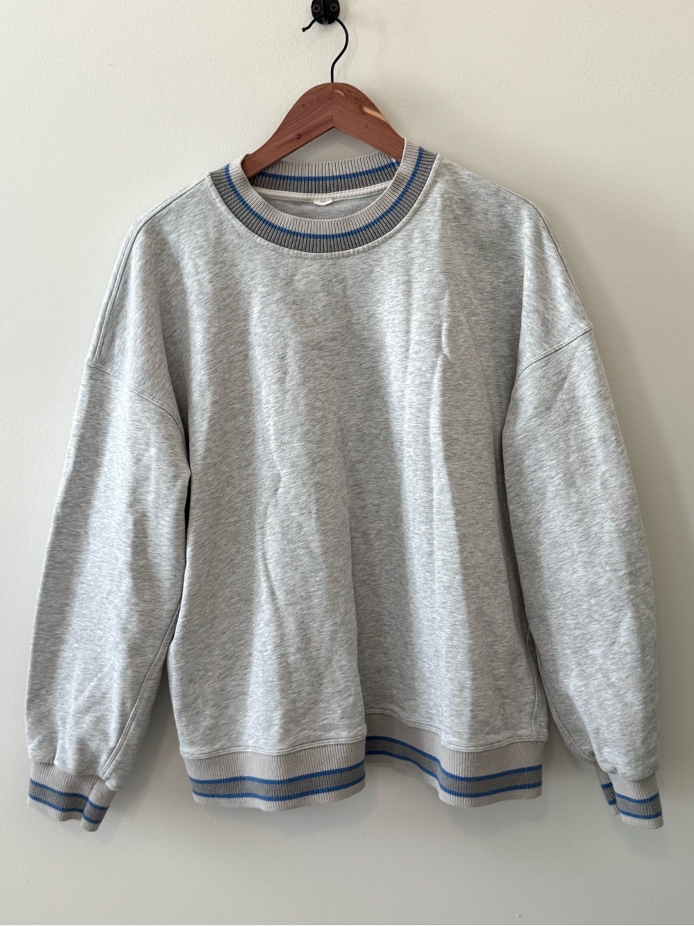 Lululemon Perfectly Oversized Ringer Crew 
Heathered Core Ultra Light Grey